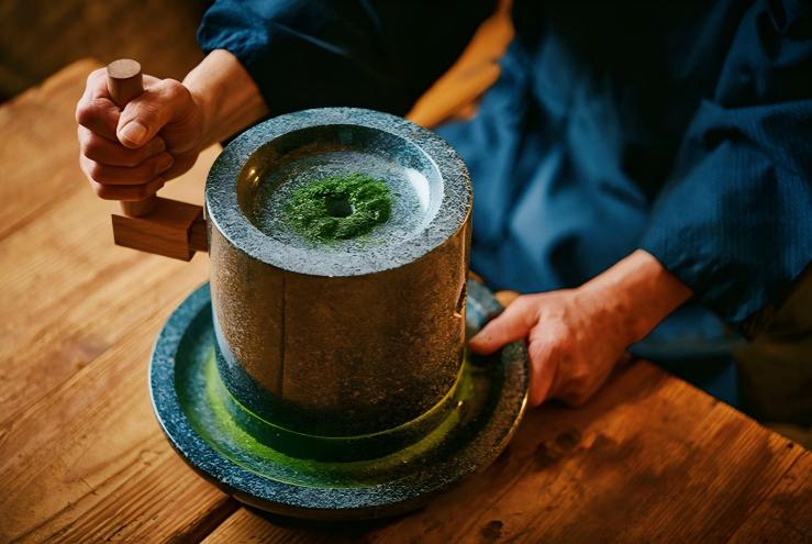 京都 宇治
四百五十年御用茶師の伝承・プライベート抹茶体験