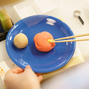 京都
百年御用和菓子・職人指導手作り体験