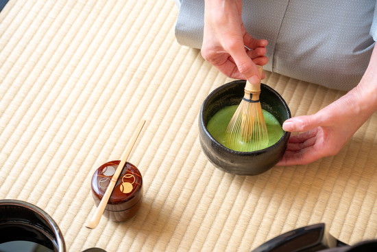 京都 白沙村荘
日本画家関雪の茶室特別貸切・茶人柿崎潤子茶道体験