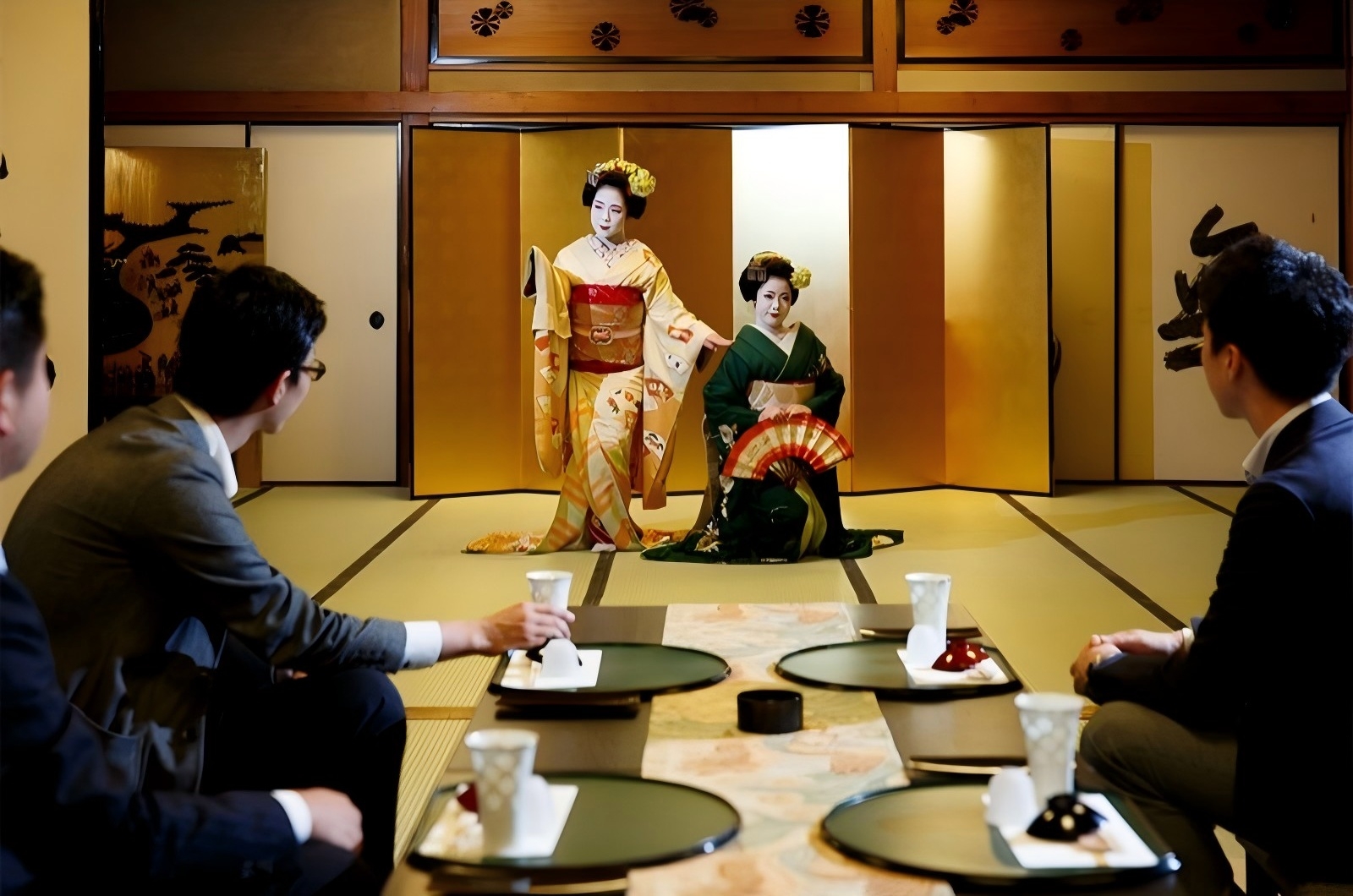 京都  料亭东观荘
艺妓同席 · 完全包场座敷特别会席料理体验-1