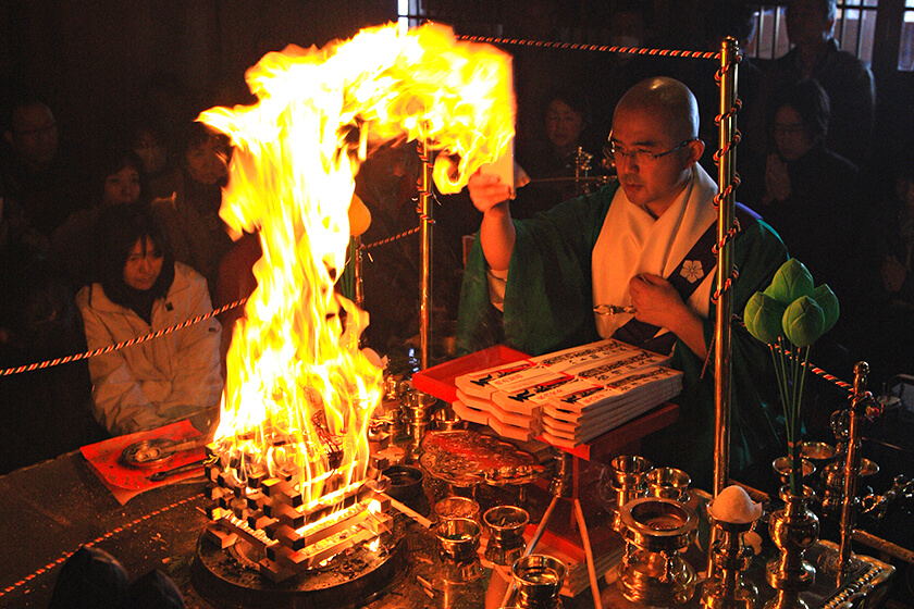 奈良 东大寺二月堂
十一面观音前朝勤护摩祈祷特别体验-2