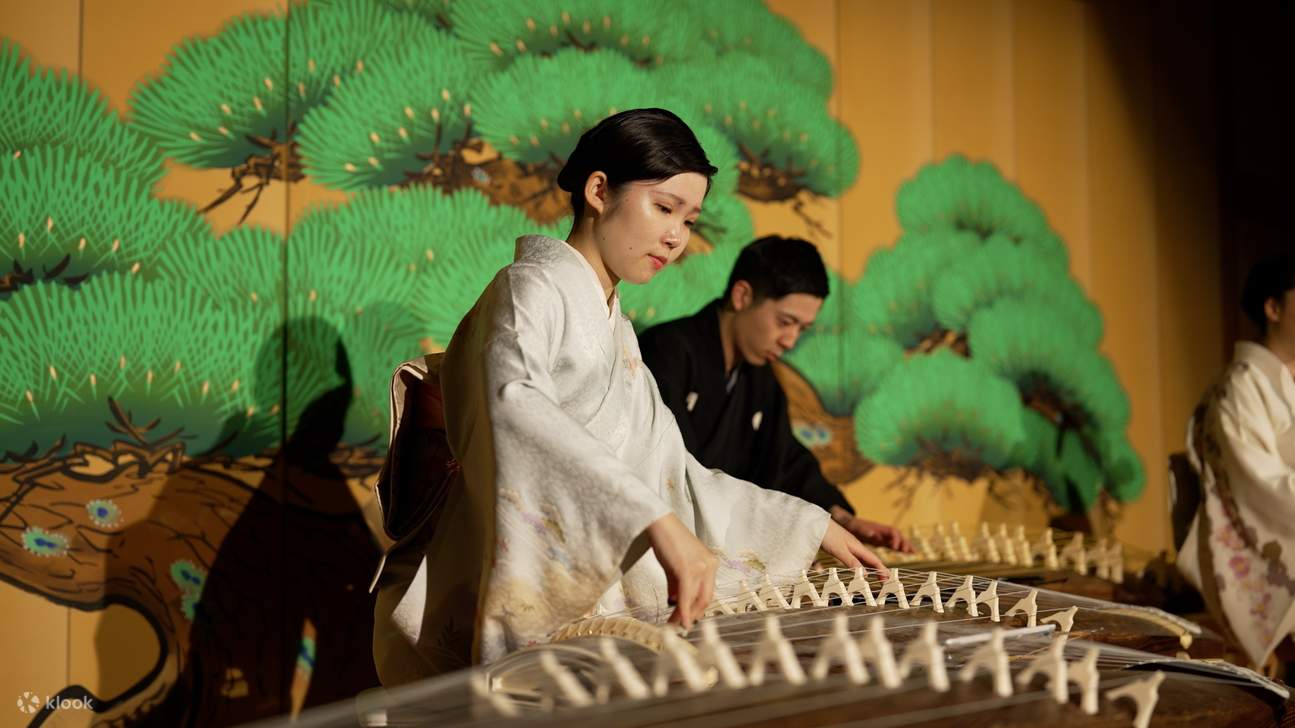 大阪 大槻能乐堂
世界文化遗产·能乐特别观览体验-1