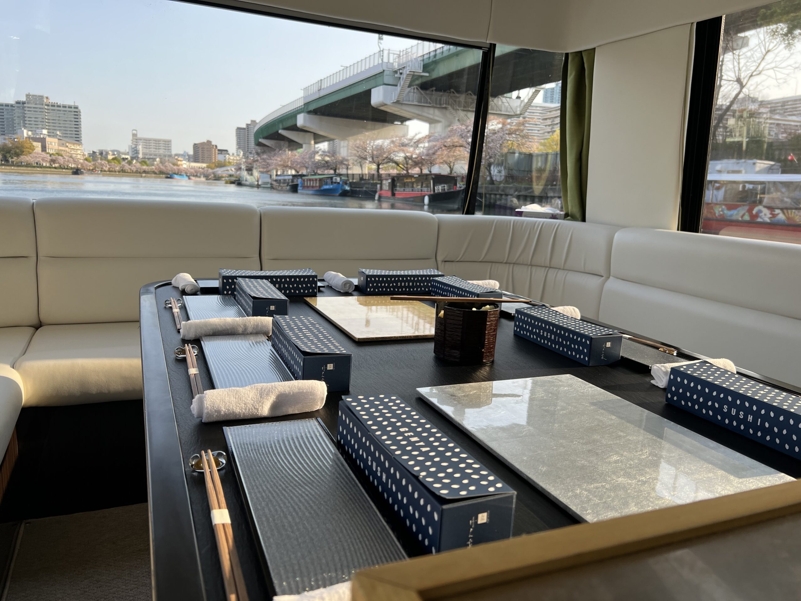 大阪 
寿司职人同席料理·完全包船水上巡游-3