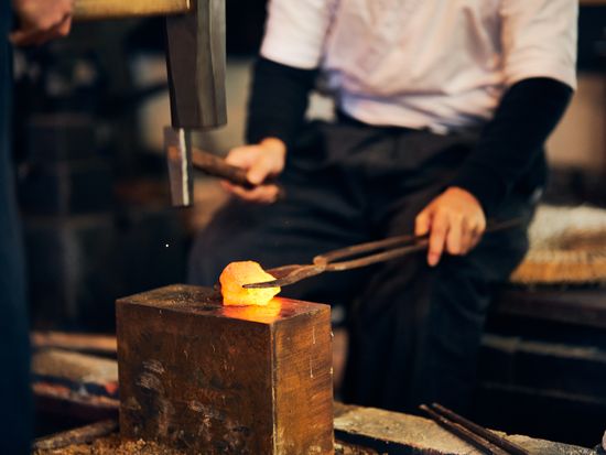 京都 京丹后 
日本刀本物鉴赏 · 锻冶特别体验-2